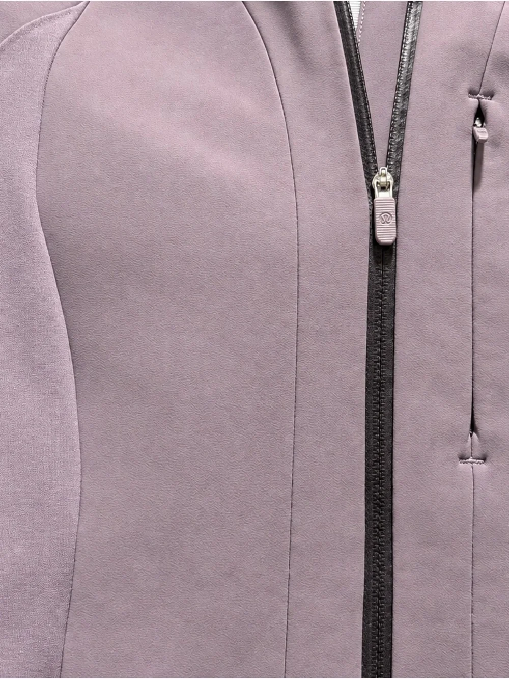 Lululemon Cross Chill RepelShell Jacket Size 0 Purple Mauve Running